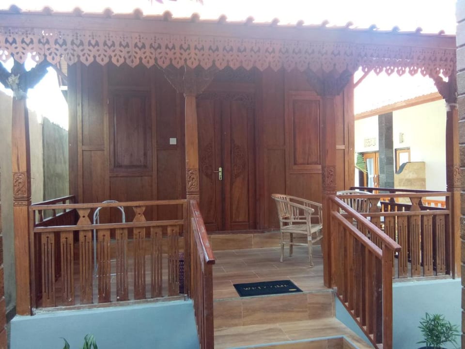 Bagoesfull Homestay Vacation rental in Nusapenida