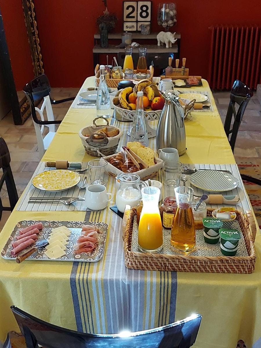 Les chambres d'hôtes du Domaine de Roque Haute Bed and Breakfast in Portiragnes