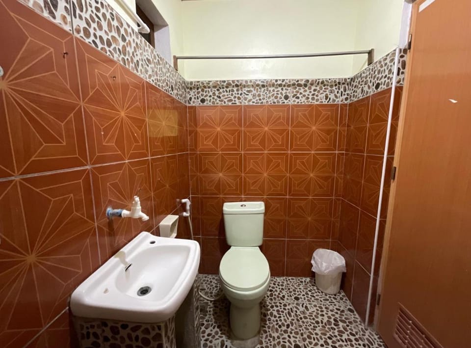 LISA'S GUESTHOUSE Hostel in Central Visayas