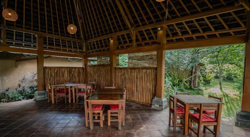 Saridevi Ecolodge Country House in Bali