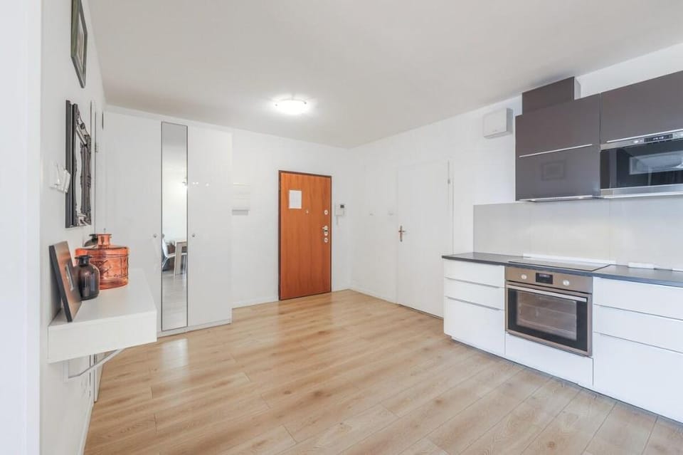 ApartMate Spacious Apartment with balcony OldTown for 6 people Apartment in Gdansk