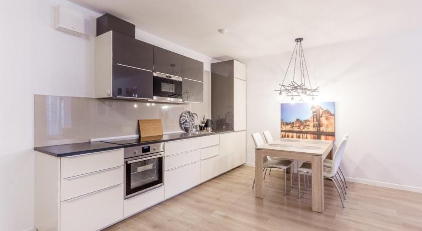 ApartMate Spacious Apartment with balcony OldTown for 6 people Apartment in Gdansk