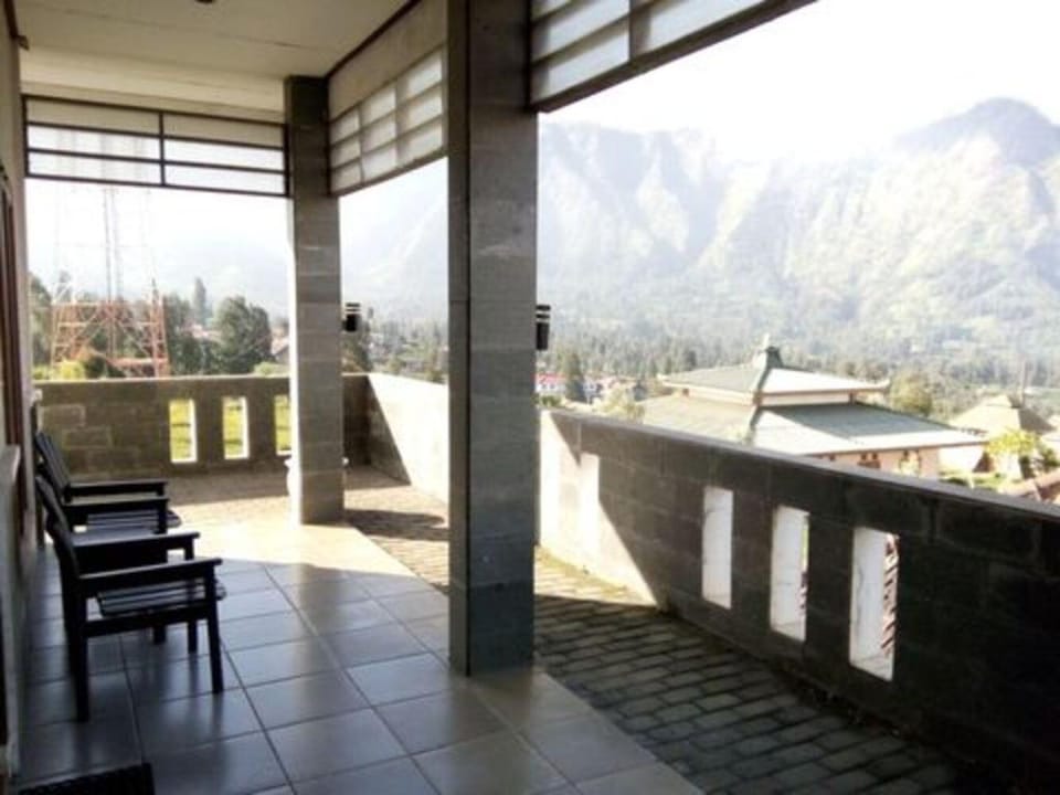 Cafe Lava Hostel Hotel in East Java