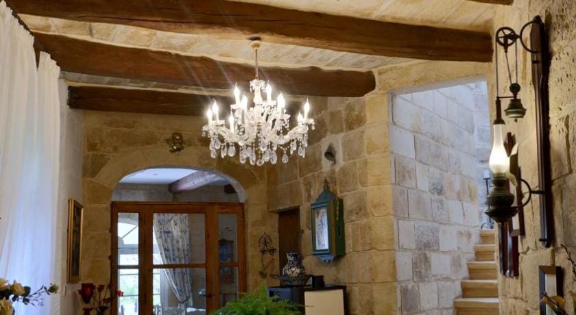 Village Knights Accommodation Bed and Breakfast in Malta