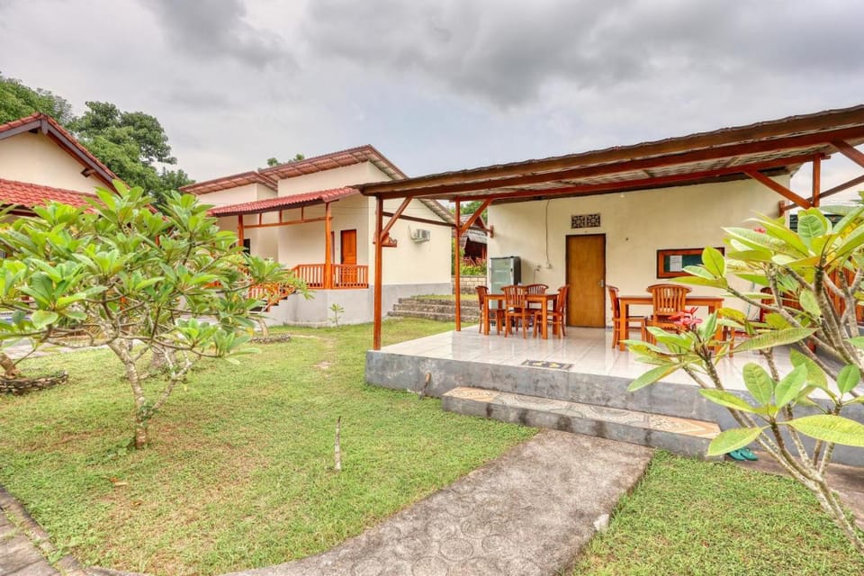 Nata Cottages Campground/ 
RV Resort in Nusapenida