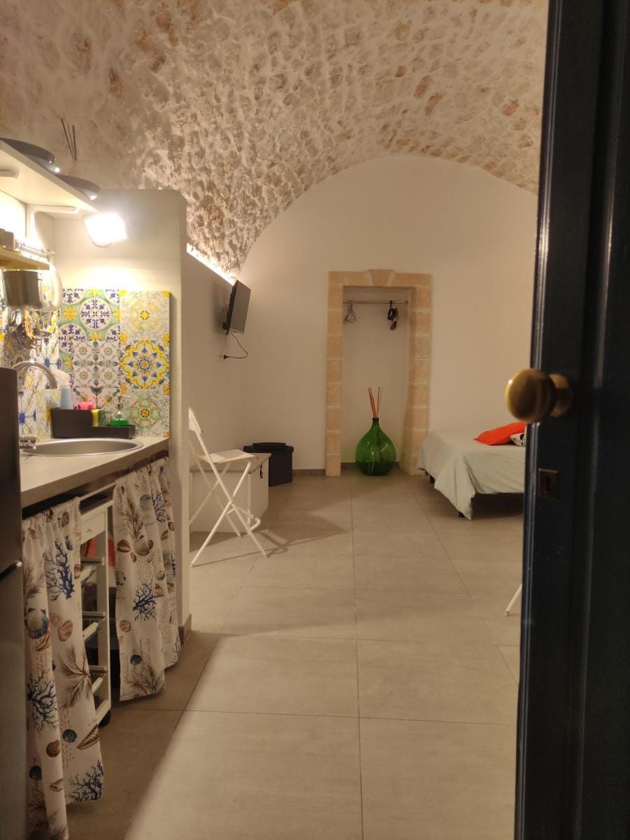 The doors, Apulia, Ostuni Apartment in Ostuni
