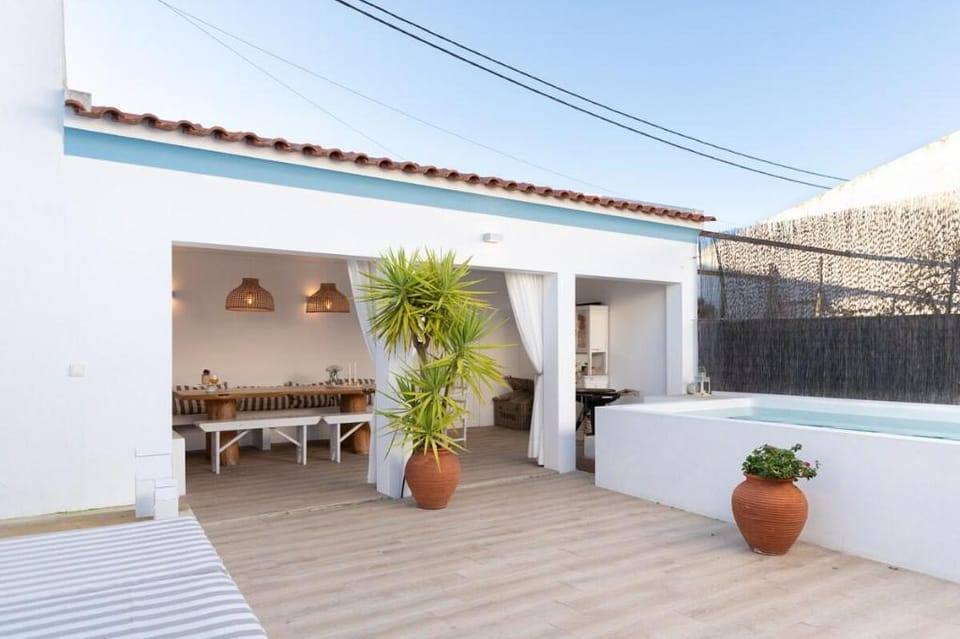 Casa da Avó Pam Vacation rental in Setubal District
