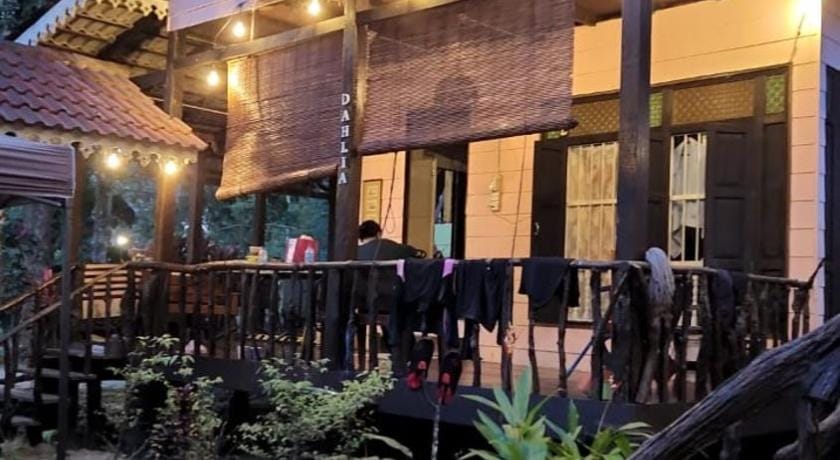 Rustic Chalet - Dahlia n Mawar at Sedim Vista Vacation rental in Kedah