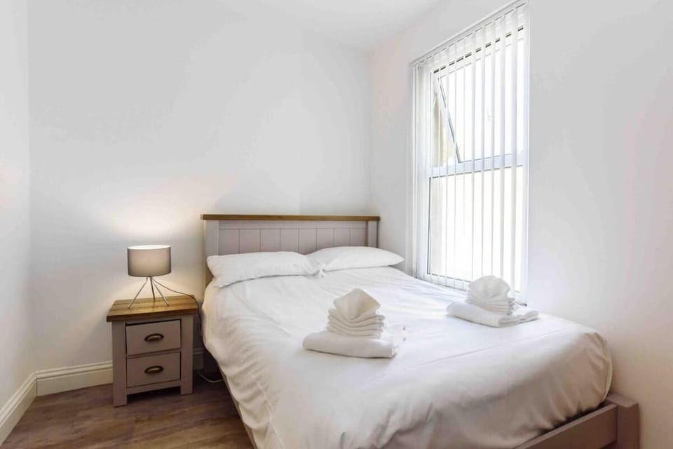 Handpost Heights Apartment in Newport