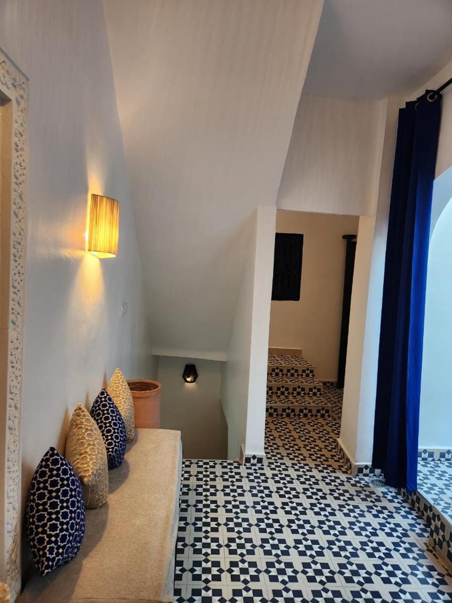 Riad Lazorde De Marrakech Bed and Breakfast in Marrakesh