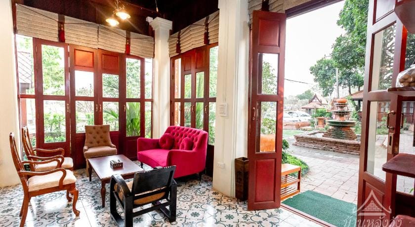 Baan Lhang Wangh Bed and Breakfast in Laos