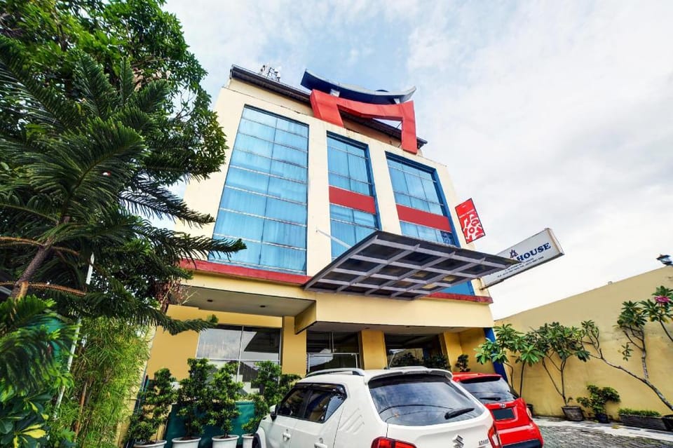 Hotel O Wesly House Hotel in Indonesia