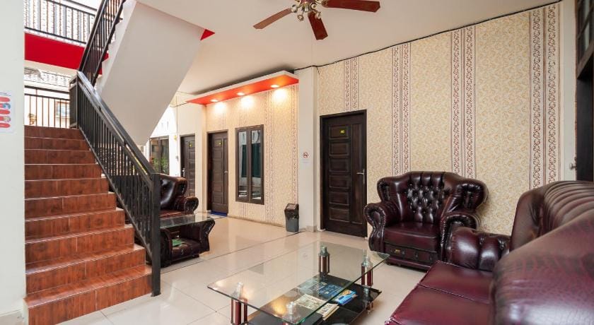 OYO 3305 Bumi Siliwangi Residence Hotel in Padang