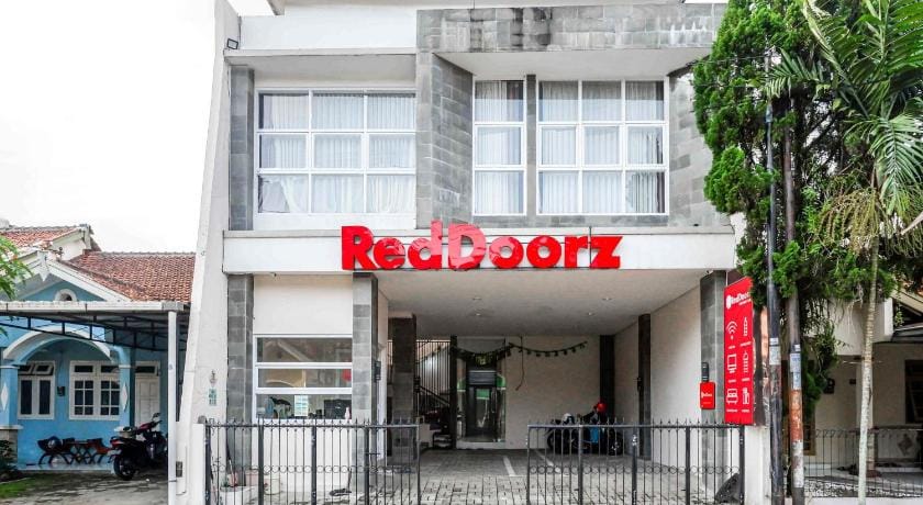 RedDoorz Syariah near UNSOED Hotel in Indonesia