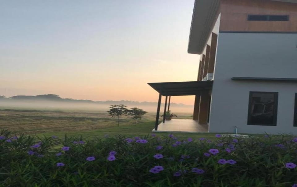 GREENPLACE Sikhiu Hotel in Laos
