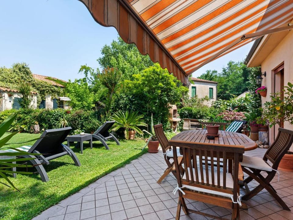 Belvilla by OYO Villa Pratolina agli Alberoni Villa in Lido di Venezia