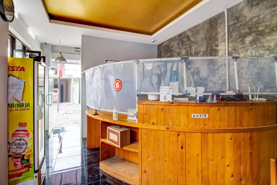 OYO 3750 Elder Guest House Hotel in Bandung