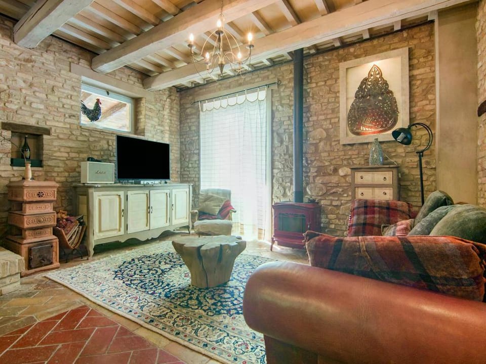 Mansion in Vallefoglia with Pool and Panorama Vacation rental in Marche