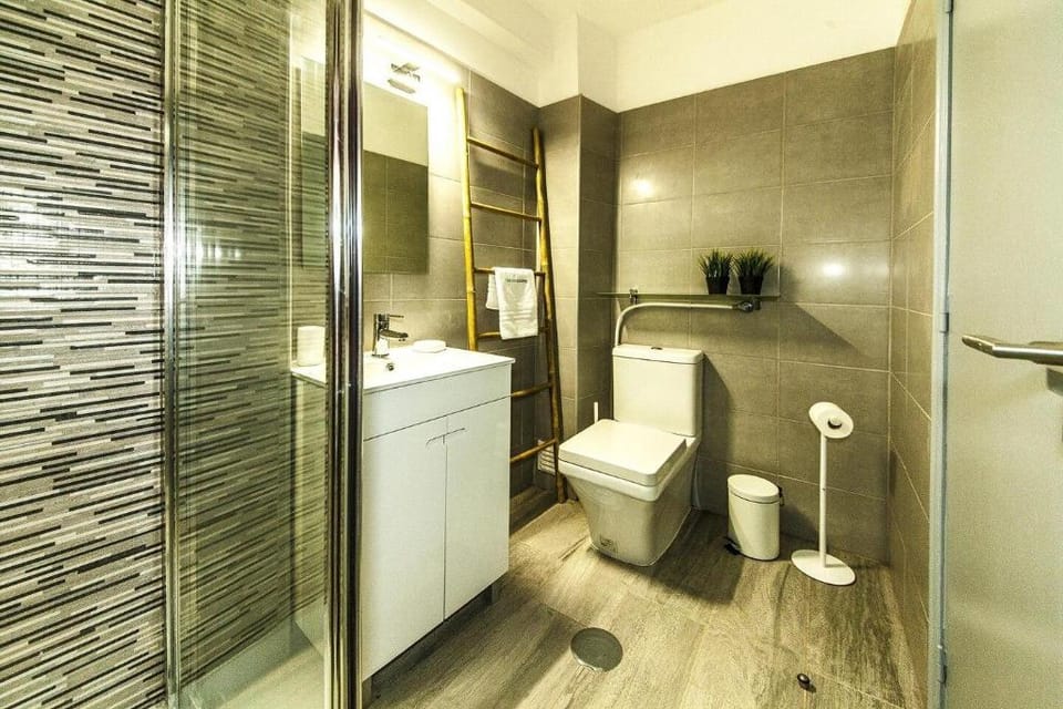 B20 - Sun and Pool Apartment Apartment in Lagos