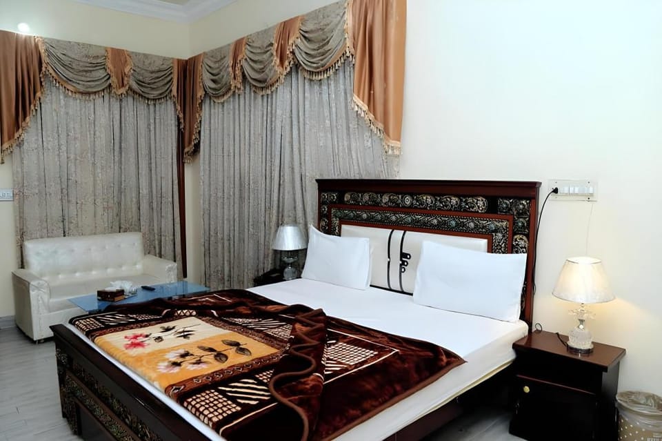 Hotel Aarsh Palace Multan Hotel in Punjab