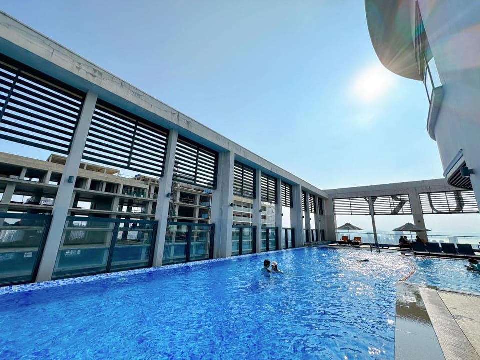 Luxury apt opposite MyKhe Beach Da Nang Apartment in Da Nang