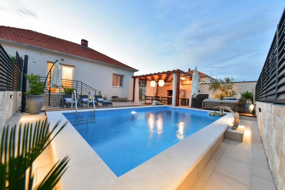 Villa Teuta ZadarVillas Villa in Zadar