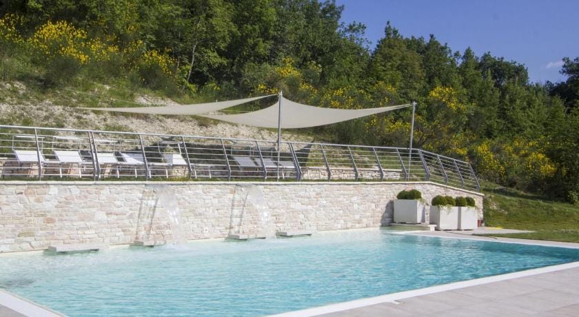 Elegant Villa with Garden Villa in Marche
