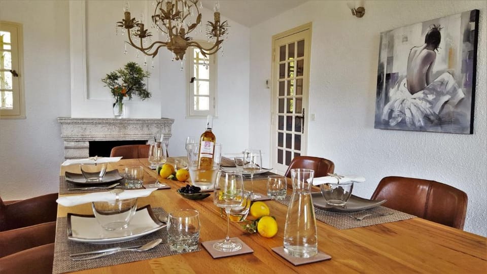 Villa Aurlie Sea View, 600m To Beach And Shops Villa in Saint-Raphael