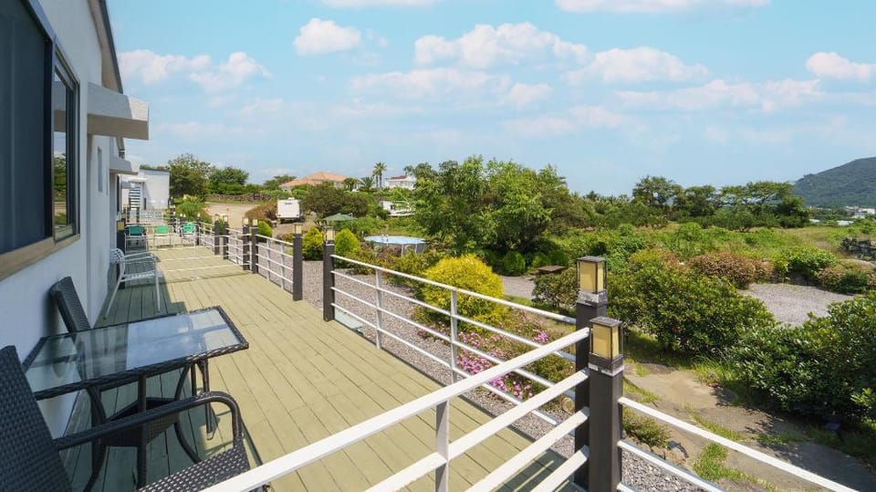 Jeju joyhouse Bed and Breakfast in South Korea