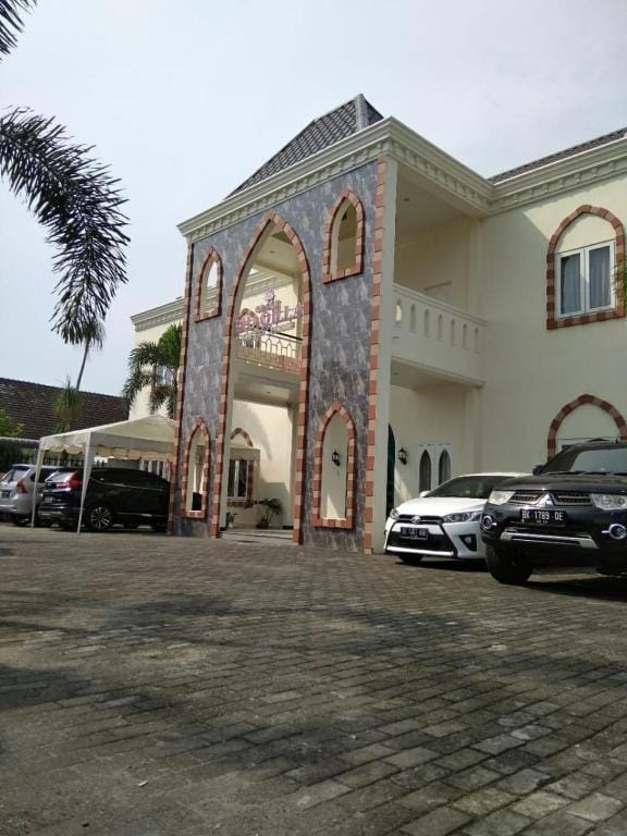Grand Shaqilla Syariah Hotel in Indonesia