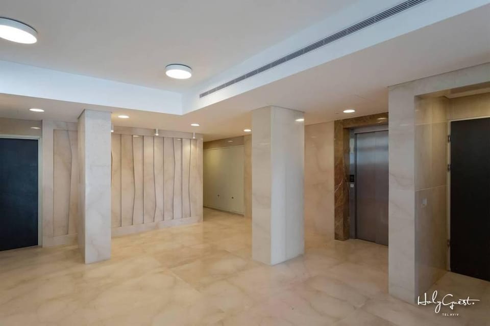 Shiny 2BR in Carmelit by HolyGuest Apartment in Tel Aviv-Yafo