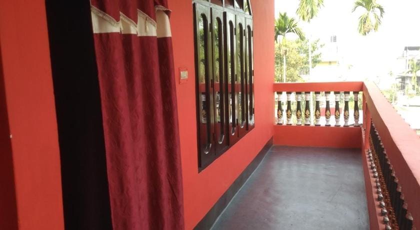 Dekapara Airport Guest House Apartment in Bangladesh