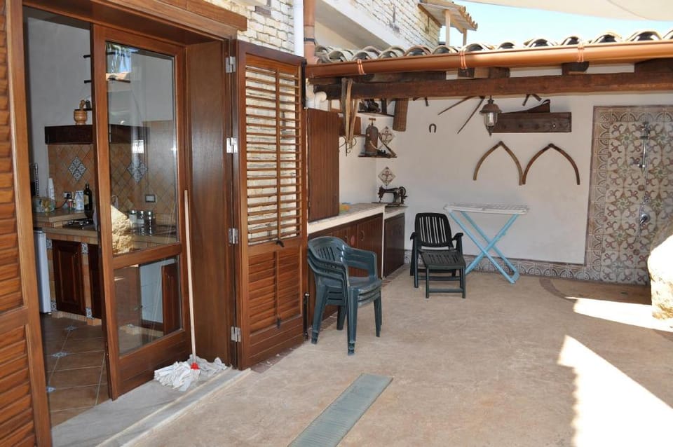 Cantina Vito 2 km from the Zingaro Reserve Apartment in Scopello, Trapani