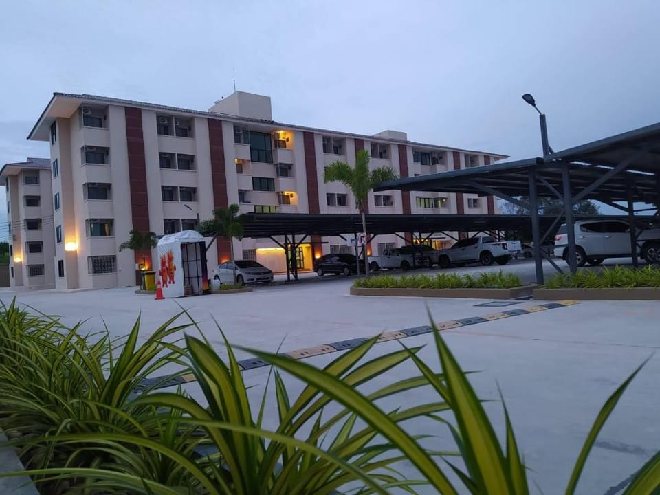 Penthouse Apartments Apartment in Chon Buri Changwat