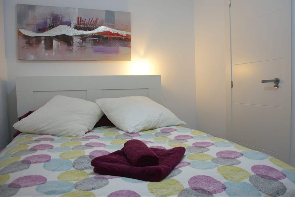 Big Flat In a very quiet area and well connected Apartment in Barcelona