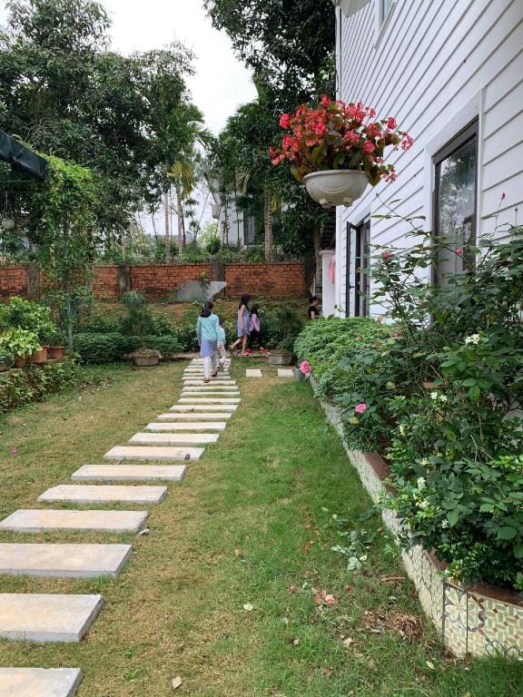 Homestay Mẹ Nâu - 3pn, bể bơi nhỏ, BBQ sân vườn Villa in Laos