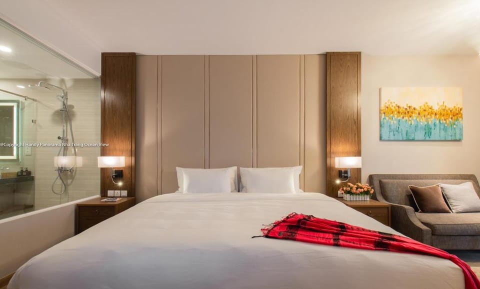 Ocean View Panorama Luxury - FREE POOL & GYM  03 Apartment in Nha Trang