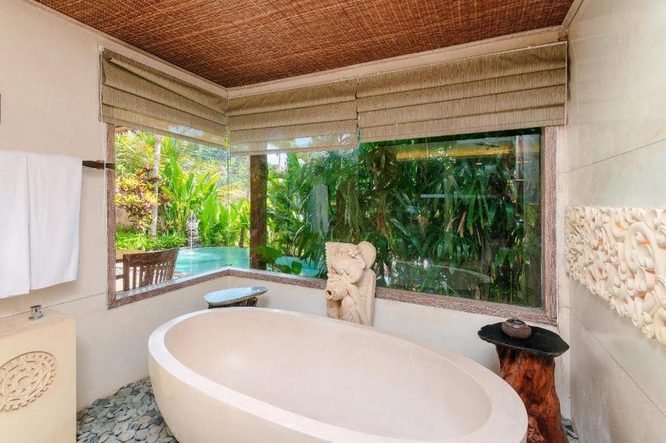 Entire 1 BR Private Pool Villa #V162 Villa in Ubud