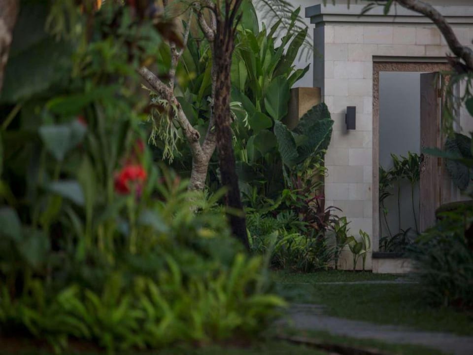 Luxe 1 BR Private Pool Villa #V138 Villa in Sukawati