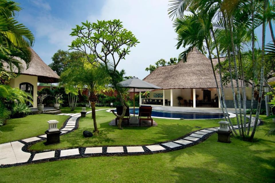 Luxury Private Pool Villa 3 BR  Seminyak #NE Villa in North Kuta
