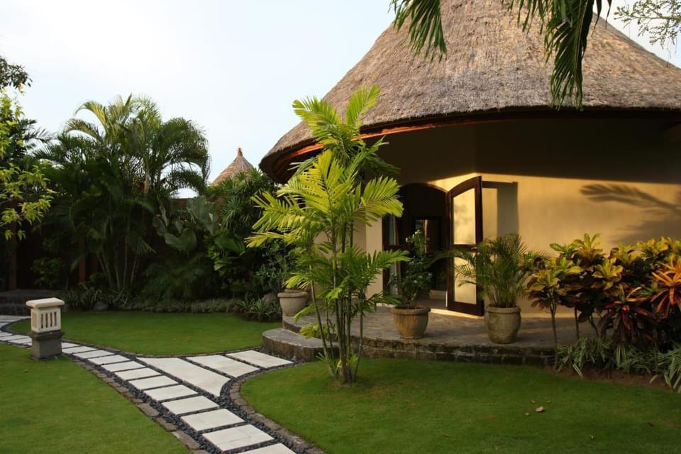 Luxury Private Pool Villa 3 BR  Seminyak #NE Villa in North Kuta