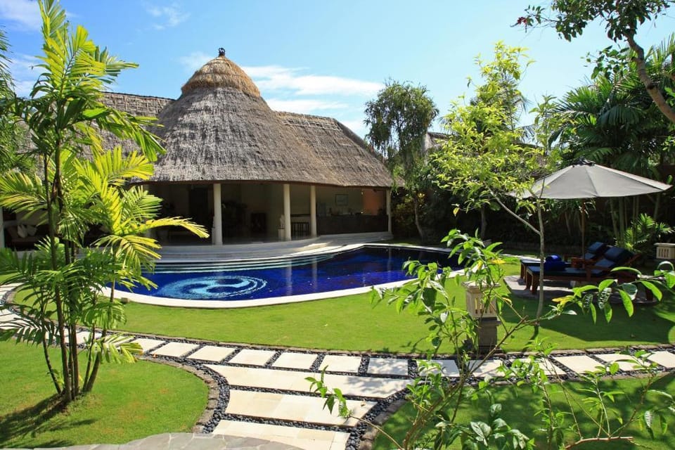 Luxury Private Pool Villa 3 BR  Seminyak #NE Villa in North Kuta