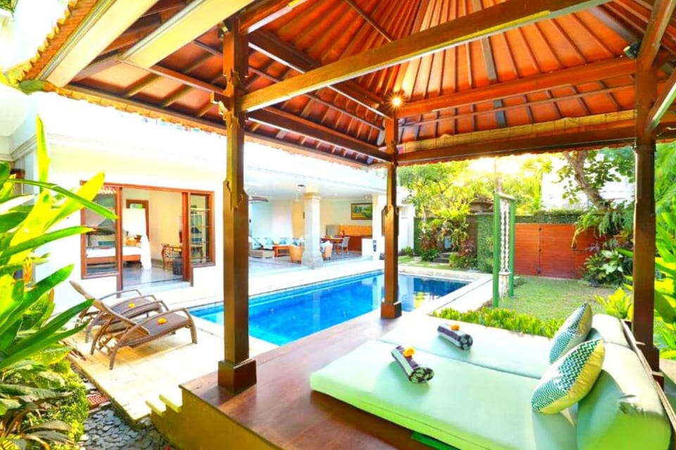 Balinese Villa 3 BR with Private Pool Seminyak#NE Villa in North Kuta