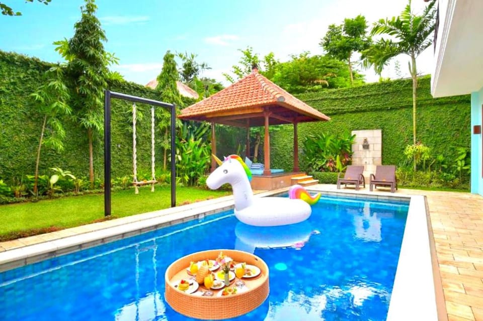Balinese Villa 3 BR with Private Pool Seminyak#NE Villa in North Kuta