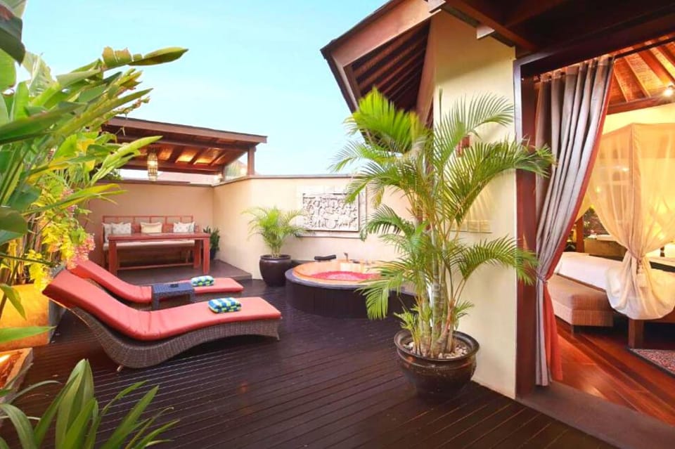Jacuzzi Suite 1 BR  for relax Seminyak NE18A Villa in Kuta