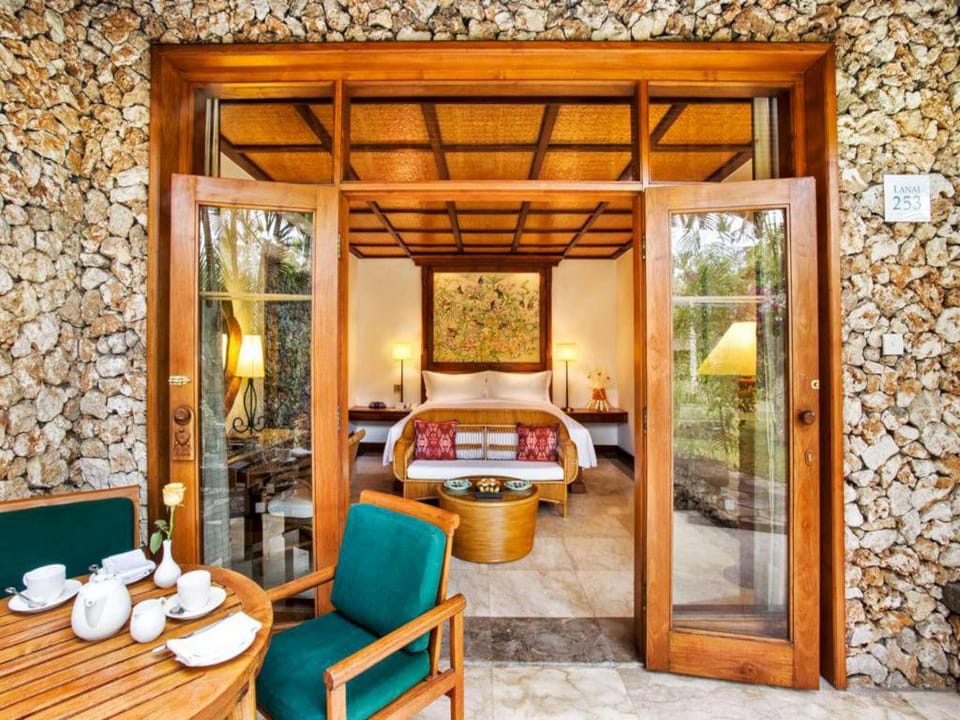 Luxury 1 BR Lanai Room Partial Ocean View AN56A Villa in Kuta