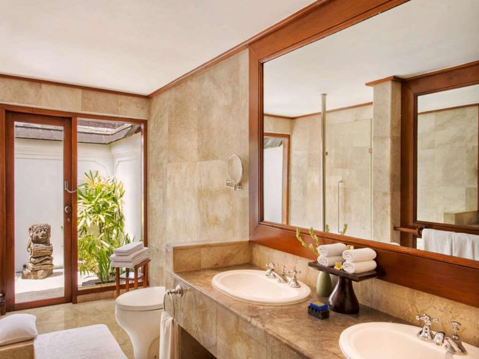 Luxury 1 BR Lanai Room Partial Ocean View AN56A Villa in Kuta