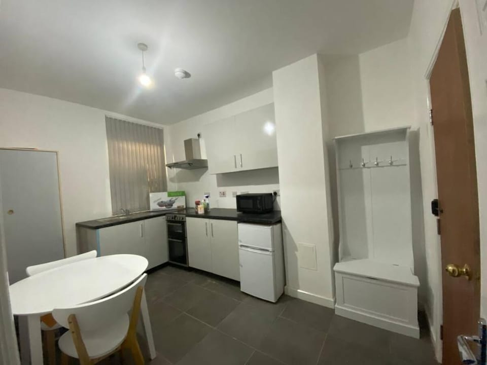 Brettel st 44 DY2 8xh Apartment in England