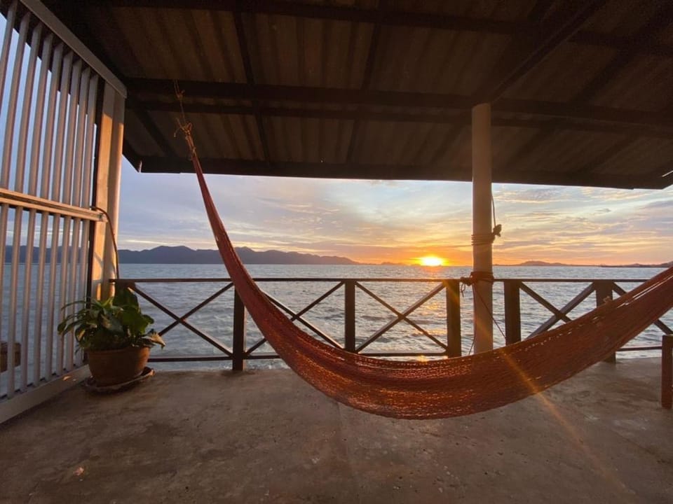 Ocean front 2Br 107sqm house - Panorama Sea View Vacation rental in Trat Changwat