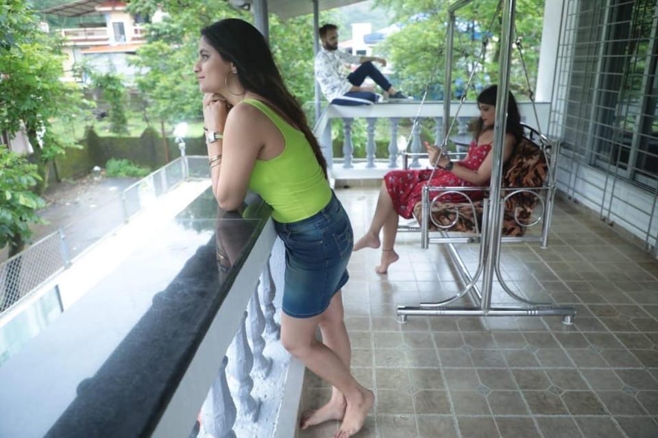 Capetown villa with Pool, Jacuzzi, DJ & Hot tub Villa in Lonavla